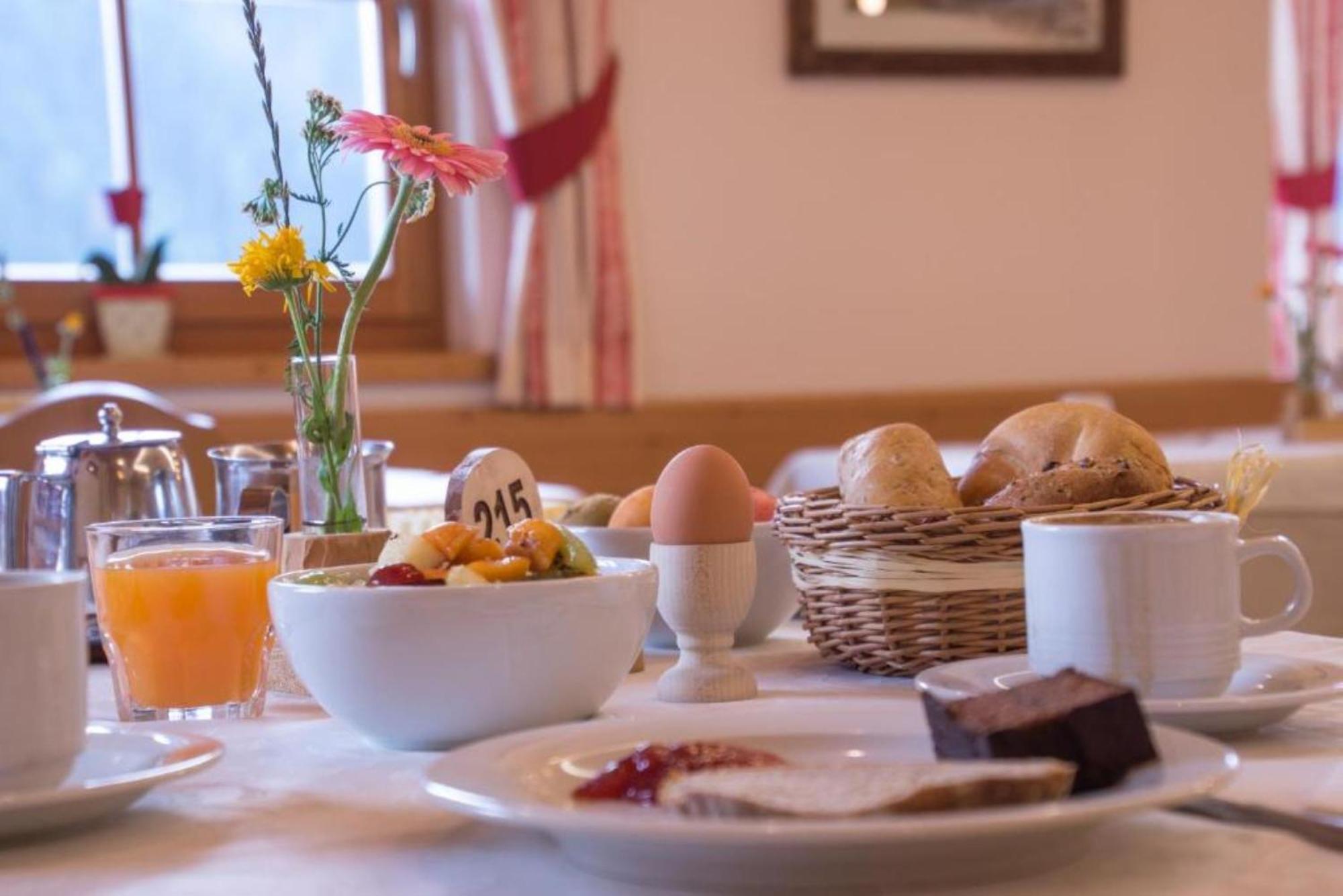 Hotel Pension Odles San Martino in Badia Eksteriør billede